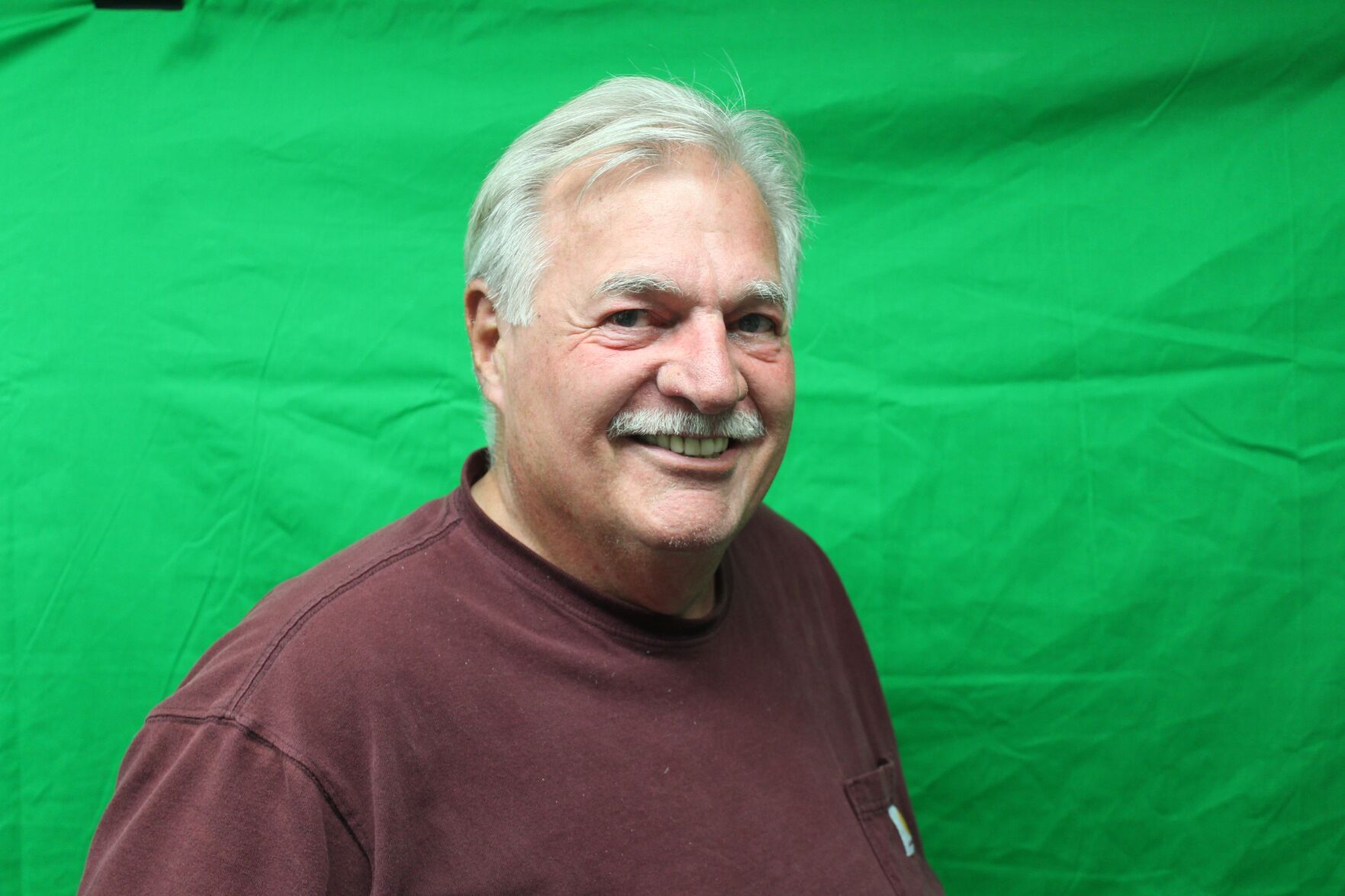 Farmen throws hat into Council ring